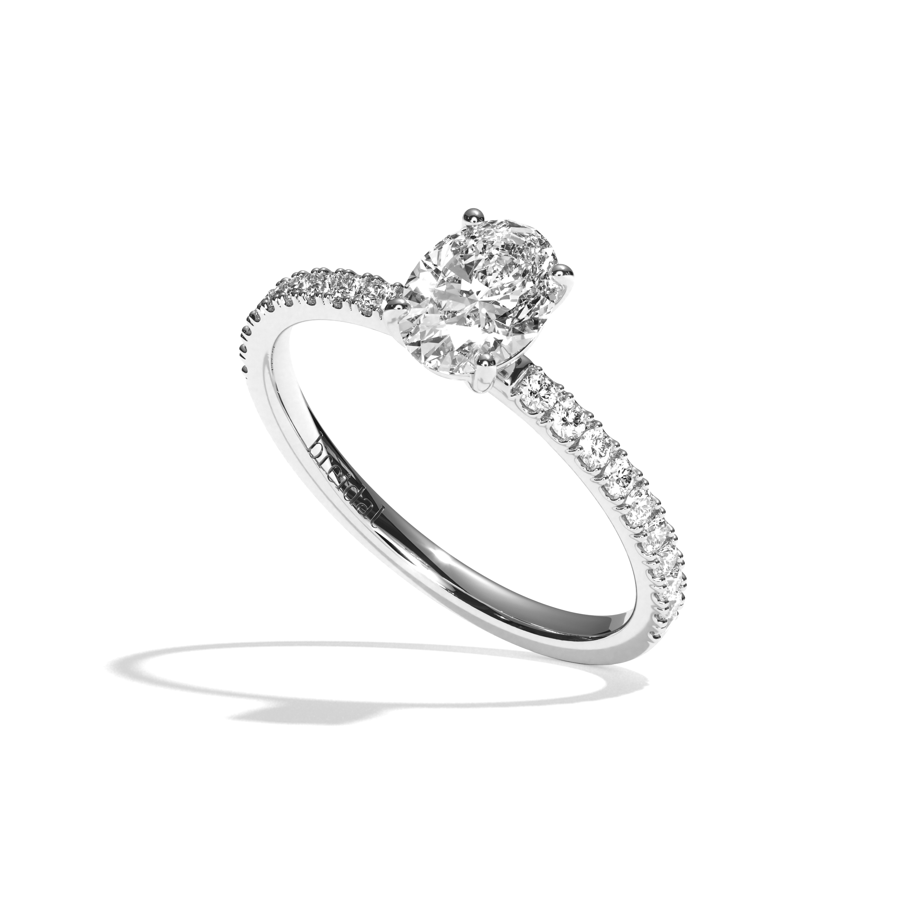 Bague solitaire pavé diamant oval or blanc - Attentionnée