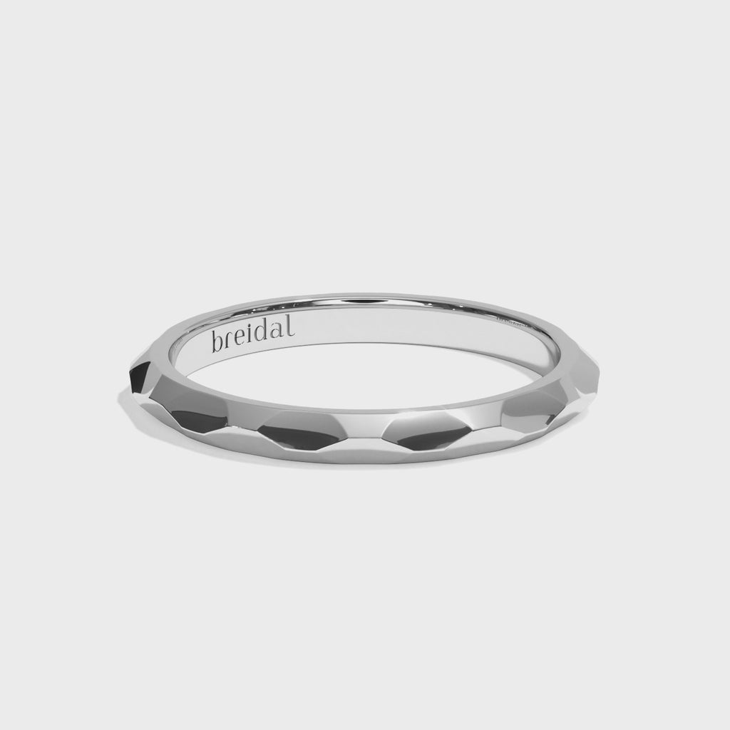 alliance-femme-mariage-platine-aventuriere-2-mm-joaillerie-video