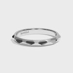 alliance-femme-mariage-platine-aventuriere-2-5-mm-joaillerie-video