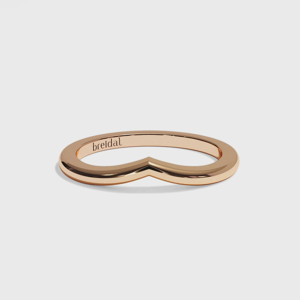 alliance-en v-femme-mariage-or-rose-majestueuse-joaillerie-video
