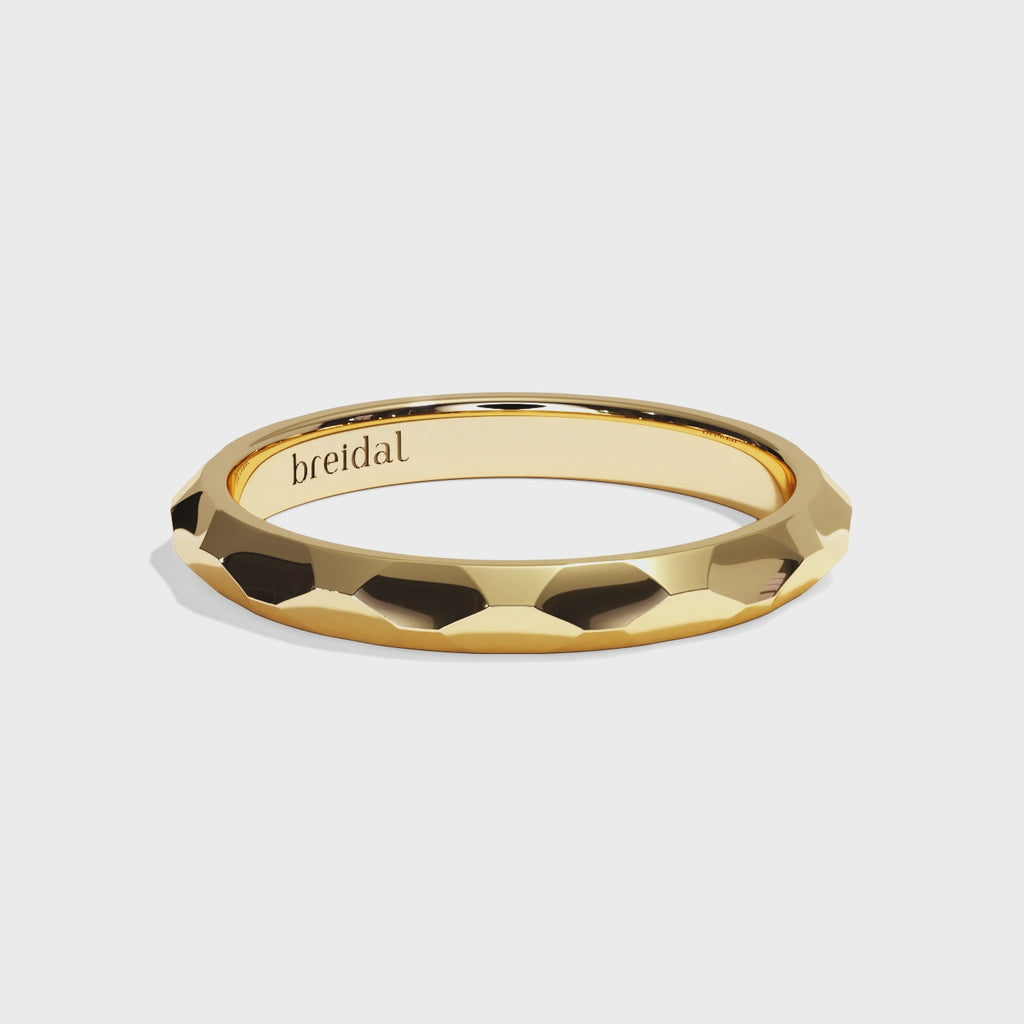 alliance-femme-mariage-or-jaune-aventuriere-2-5-mm-joaillerie-video